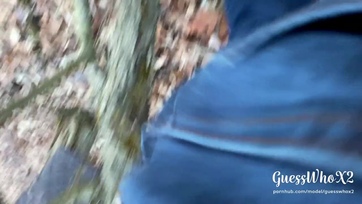 Kis csöcsű tini lányba kielégülés a parkban Thumb