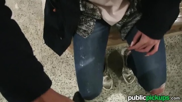 Vérbeli 18 esztendős Iker Tesók Zsozsóért Kufircolnak Thumb
