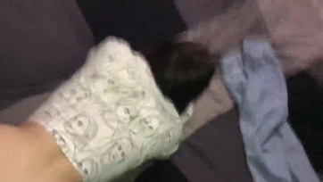 Fiatal gimnazista csajszi kutyus pózban akarja a fincsi punijába Thumb