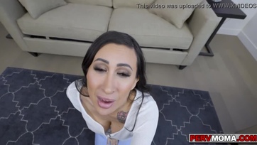 Bájos idős tanár nő repesve szopkodja a szerencsés pasit Thumb