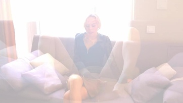 Rágerjedt a házas hapsira a harisnyanacis ingatlanos csaj és befogadta az ánuszlyukába Thumb