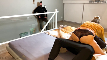 A szomszédban lakó csávó után a férje is teletömte a félrebaszó libát Thumb