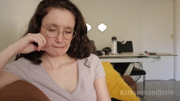 A varázslatos lábacskájával és mutatós melleivel sikerült felhúznia a szobatársnője jóvágású csávóját Thumb