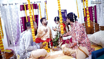 Öt szexéhes csávóval hágott a rátermett egyiptomi nőcske az összekelése estéjén Thumb