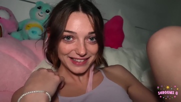 Az este bekukkantott a nevelőfaterom a szobámba hogy komolyan megfarkalja a passzos seggemet Thumb